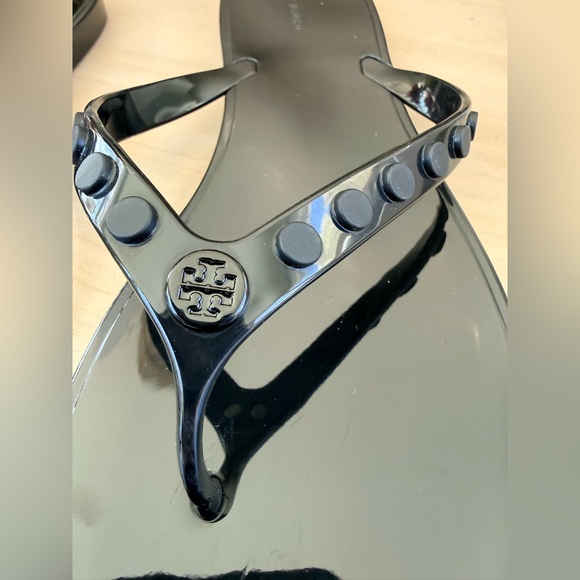 Tory Burch Black Studded Jelly Sandals - Size 11M 🏖️⛵️☀️ - Picture 4 of 7